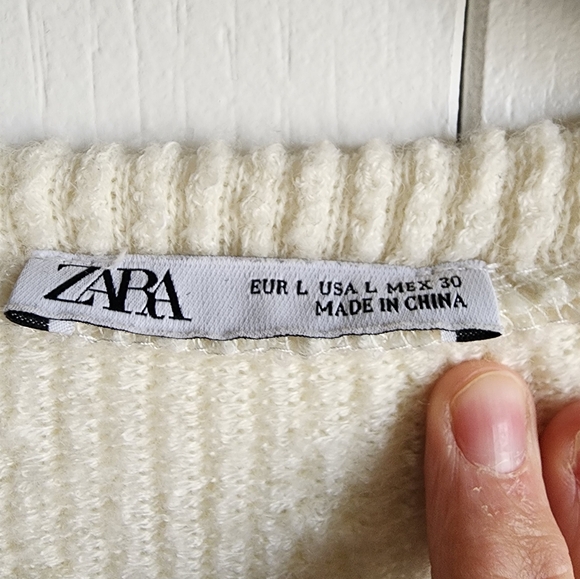 Zara Ribbed Sweater T-shirt - Picture 2 of 4